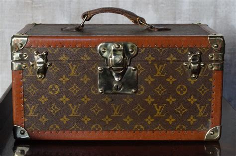 louis vuitton vanity case price